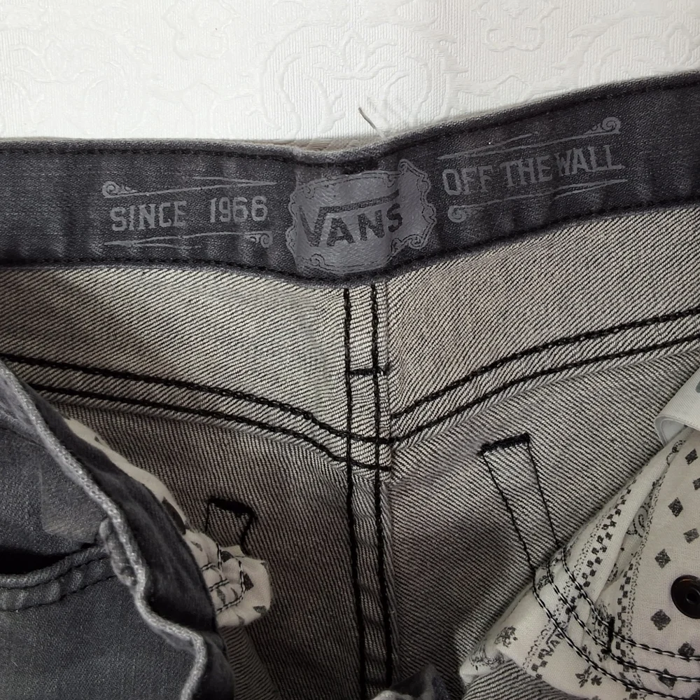 VANS Boys off the wall gray denim Jeans size 14 - Picture 5 of 7